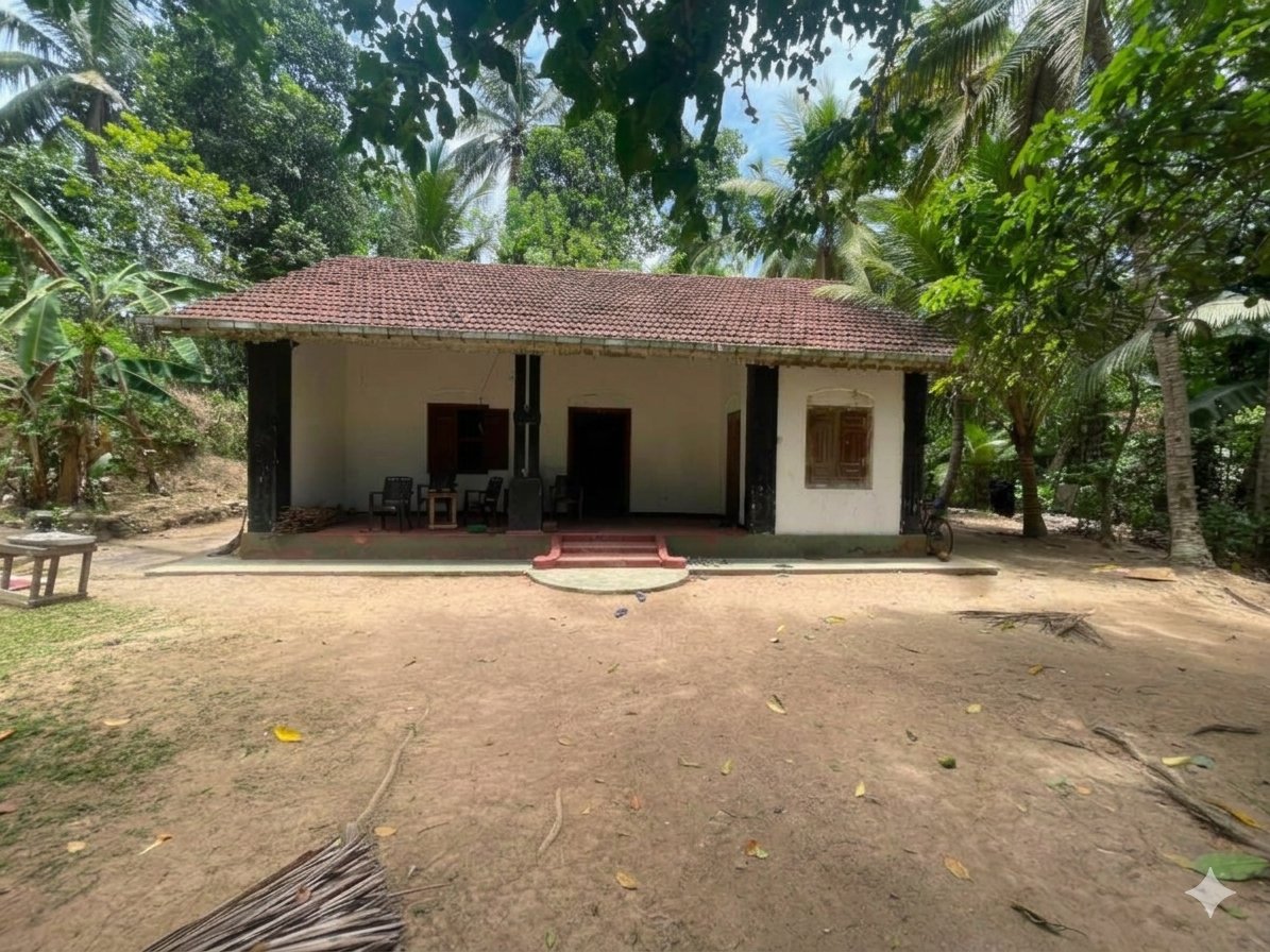 හබරාදූව නගරයට ආසන්නව පර්චස් 83ක අගනා ඉඩමක් සමඟ නිවසක් විකිණීමට