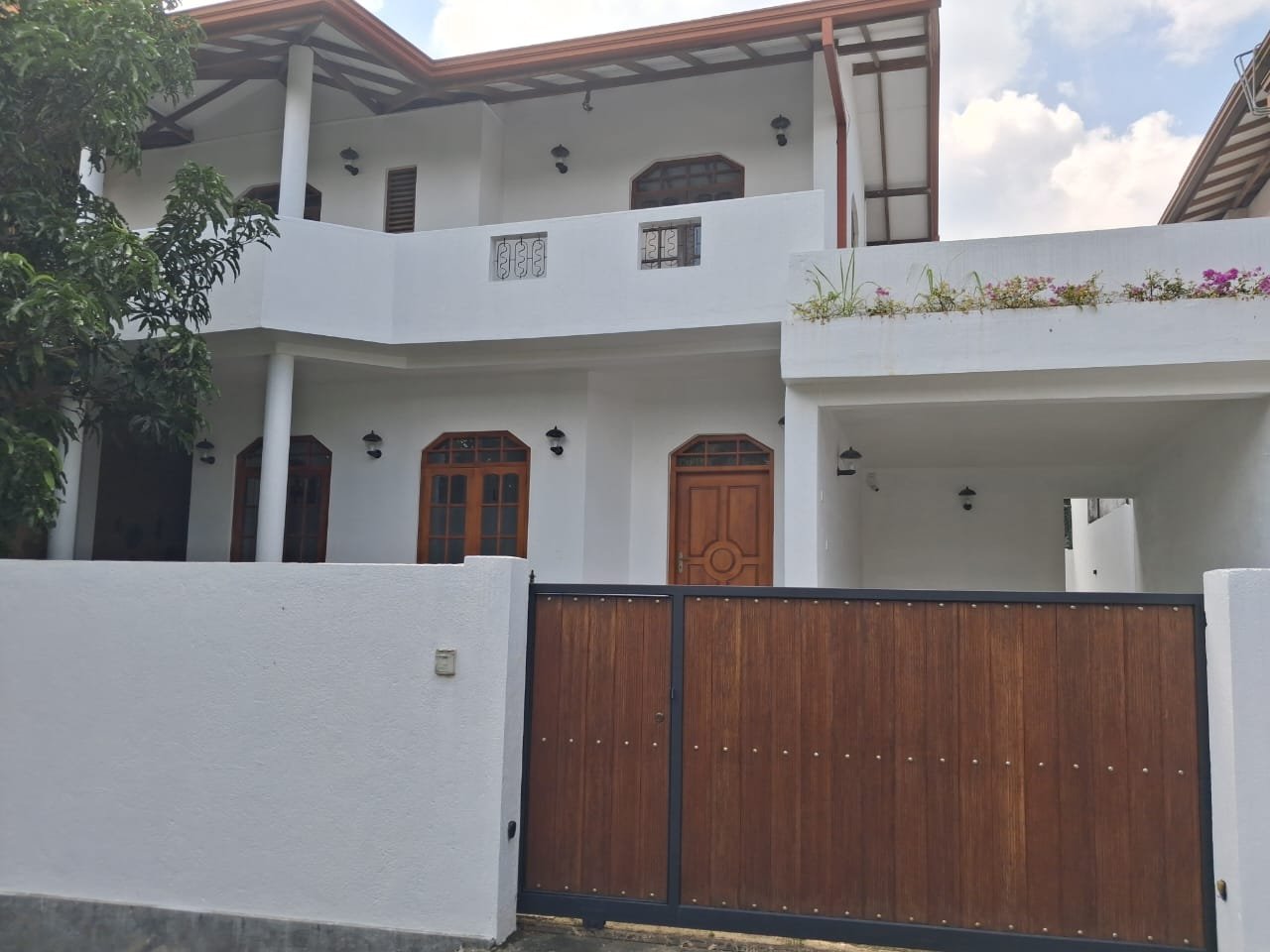 A Spacious Family Home in the Heart of Malabe