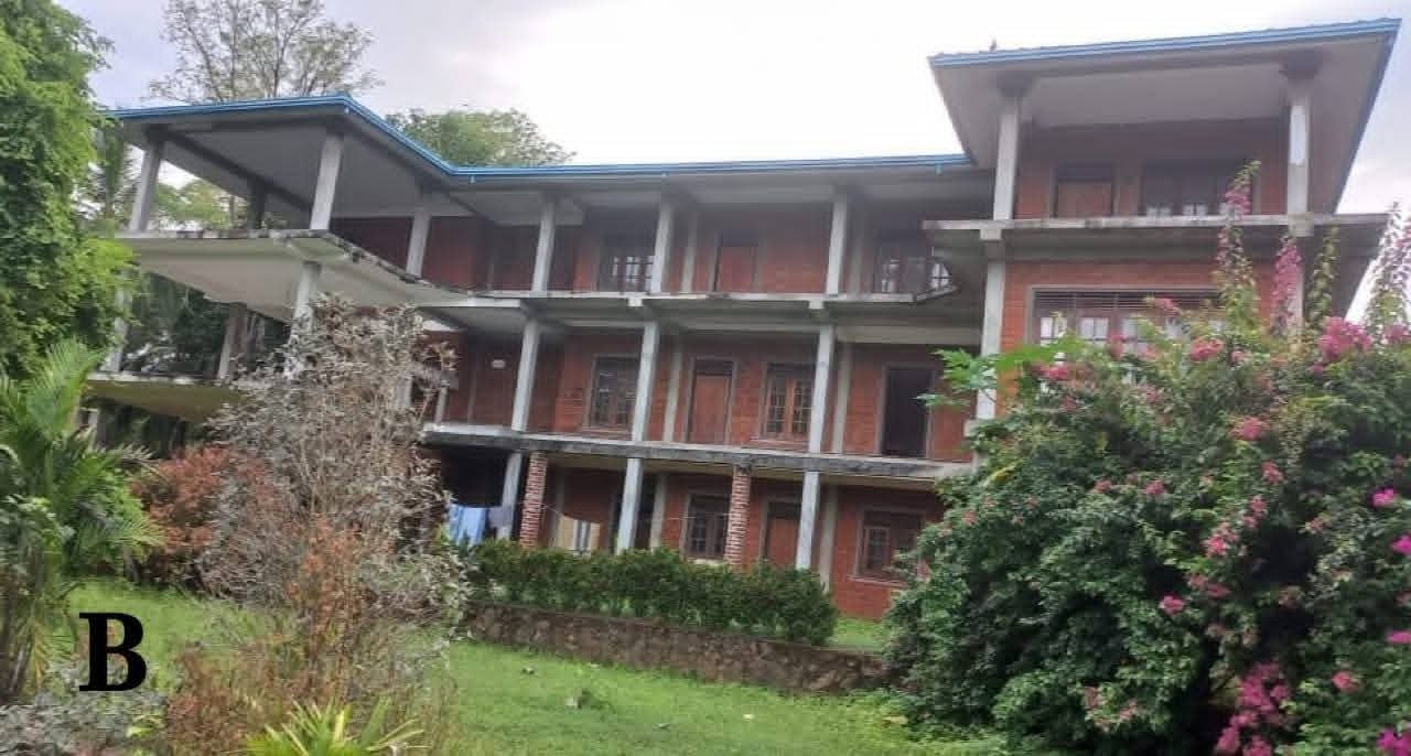 සංචාරක හෝටල් නිකේතනයක් විකිණීමට – ඇඹිලිපිටිය, රත්නපුර