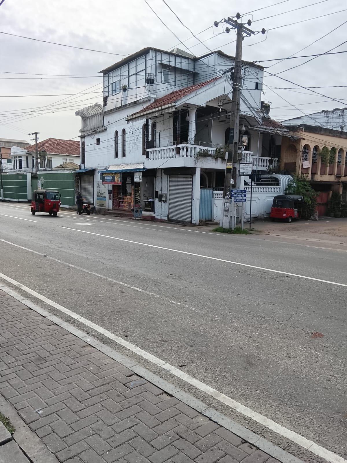 පෑලියගොඩ, කැළණි විහාර පාරෙන් වටිනා ව්‍යාපාරික/නේවාසික ගොඩනැගිල්ලක් වහාම විකිණීමට හෝ කුලියට