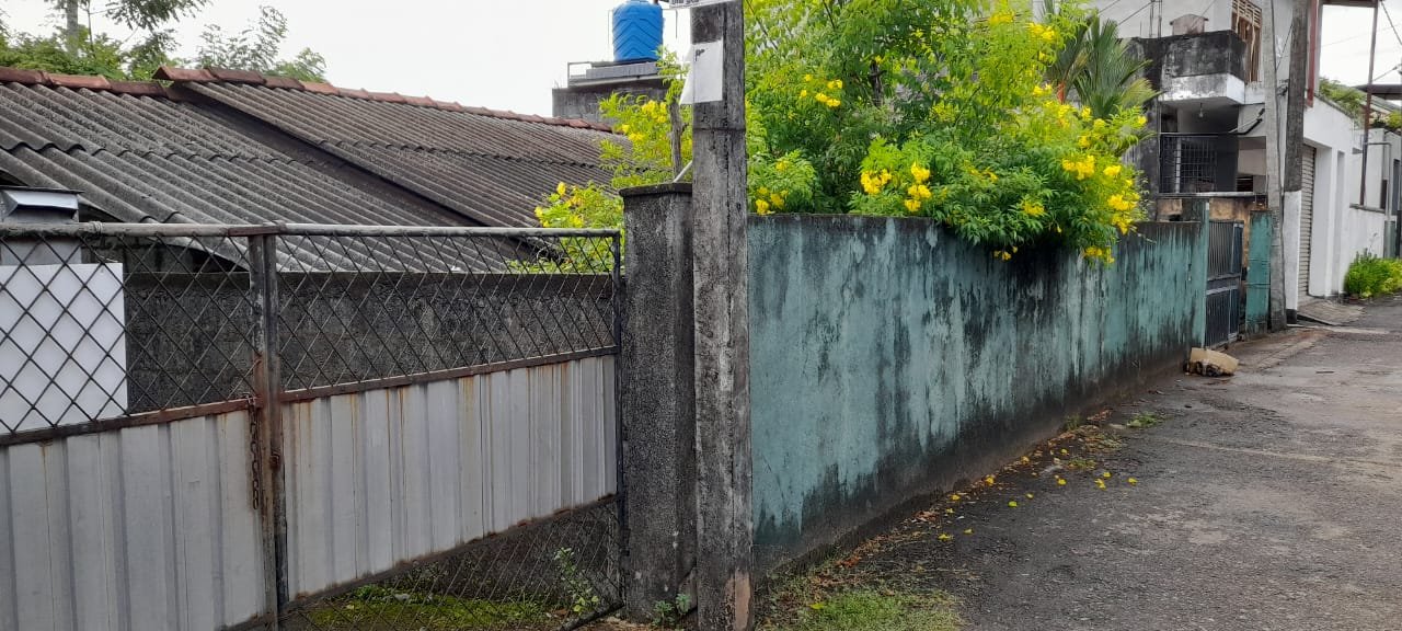 තලපතිපිටියෙන් වටිනා පර්චස් 9.2ක බිම් කොටසක් වහාම විකිණීමට - ලක්ෂ 225