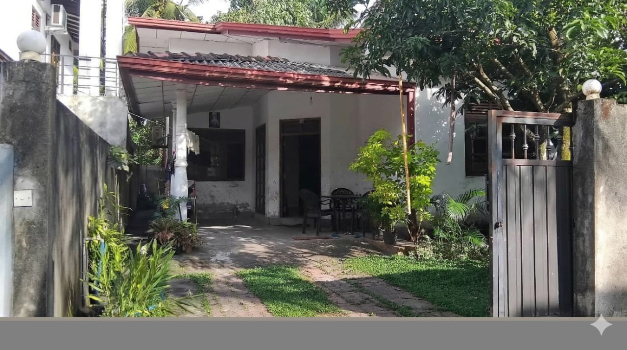 8 Perch Single Story House for Sale in Athurugiriya