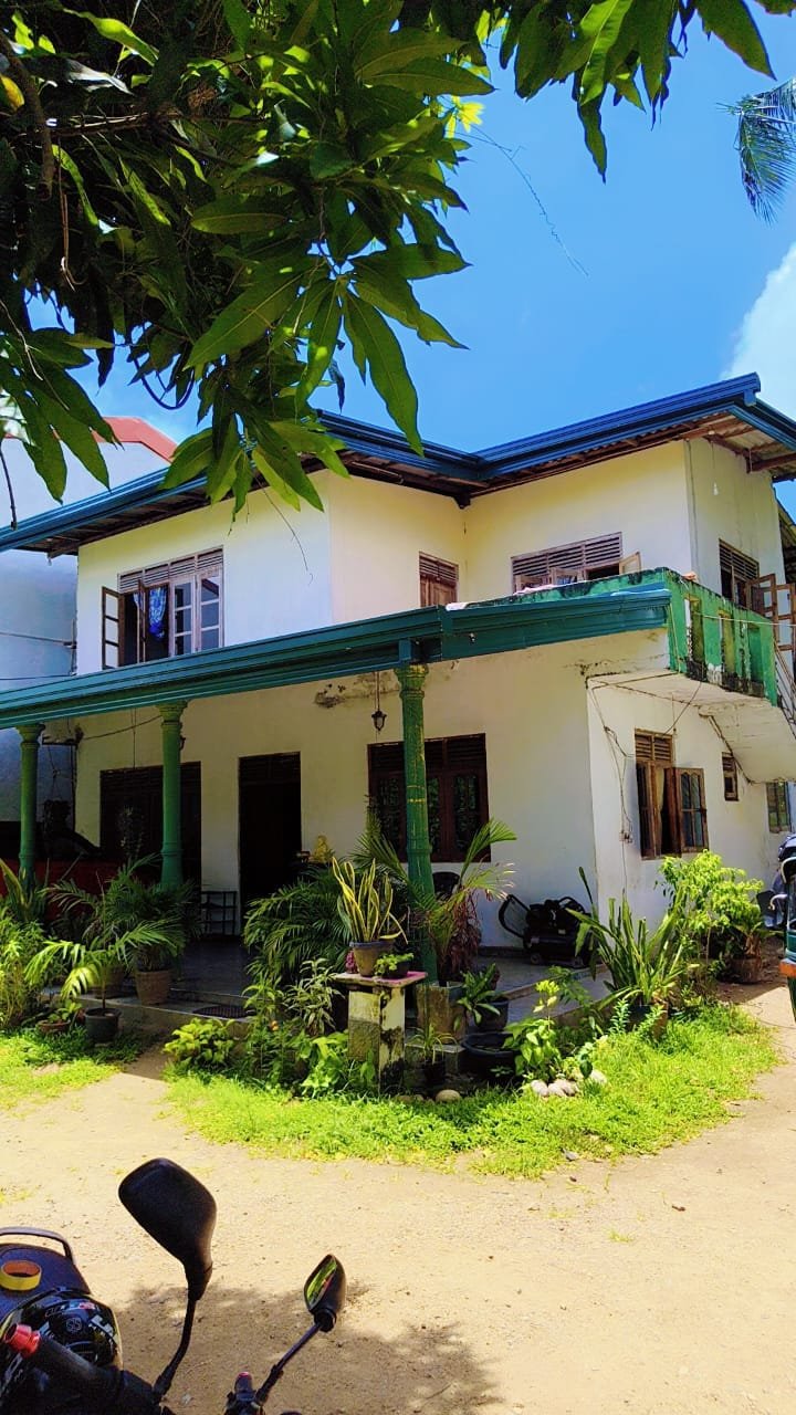 පර්චස් 22ක කාමර 5ක් සහිත නිවසක් විකිණීමට – මහරගම / පිළියන්දල ආසන්නයේ