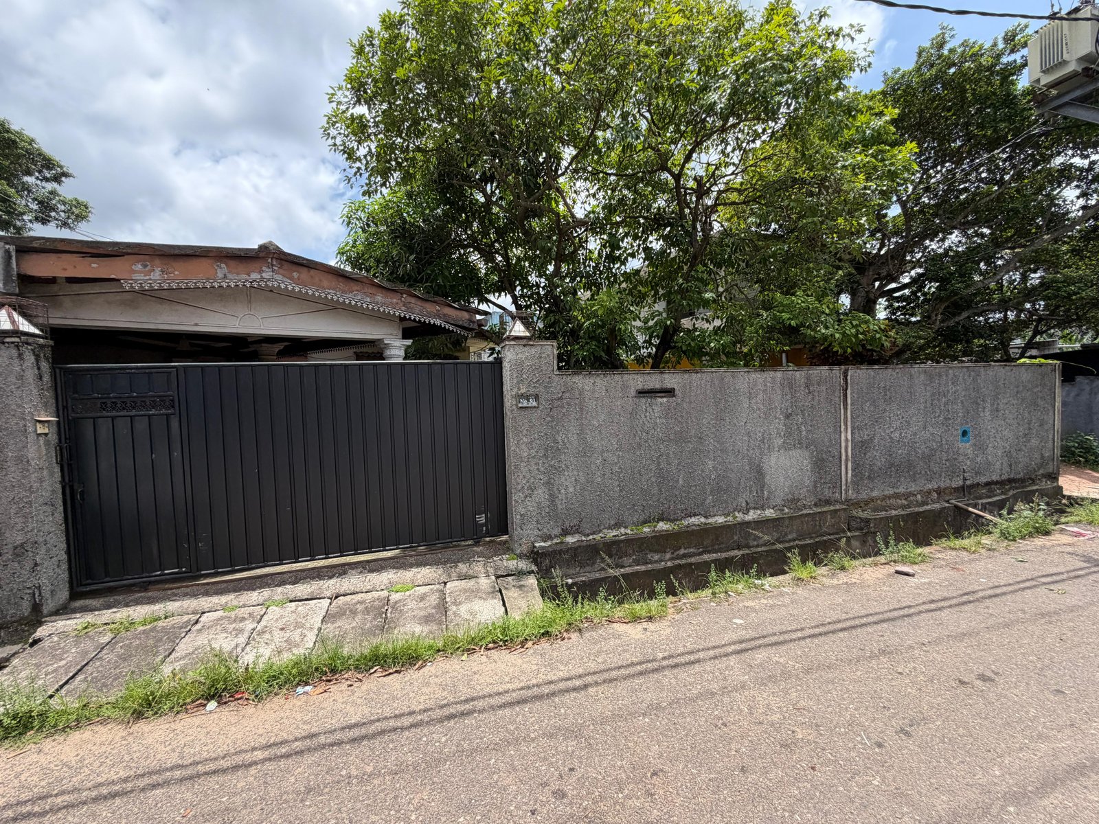 මහරගම හන්දියට ආසන්නයෙන් නිවසක් දිගුකාලීන බදු දීමට (Long Lease)