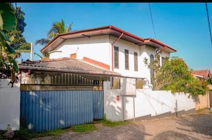 🏠 High-Value 3-Bedroom House on 10 Perches Land for Sale in Kottawa (Mattegoda Road)