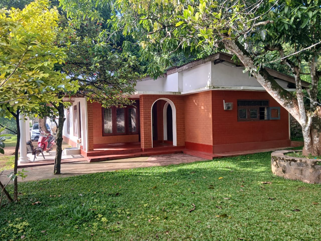 මහනුවර ඕගස්ටාවත්ත අගනා නිවසක් විකිණීමට