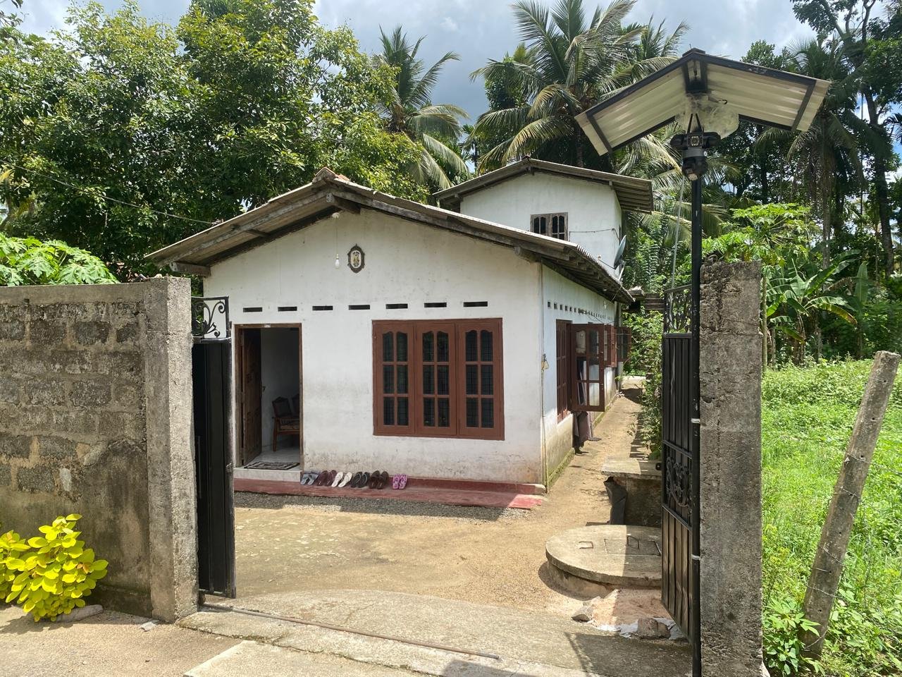 හොරණ, ලබුගමෙන් සියලු පහසුකම් සහිත අගනා දෙමහල් නිවසක් විකිණීමට ඇත 🏡✨