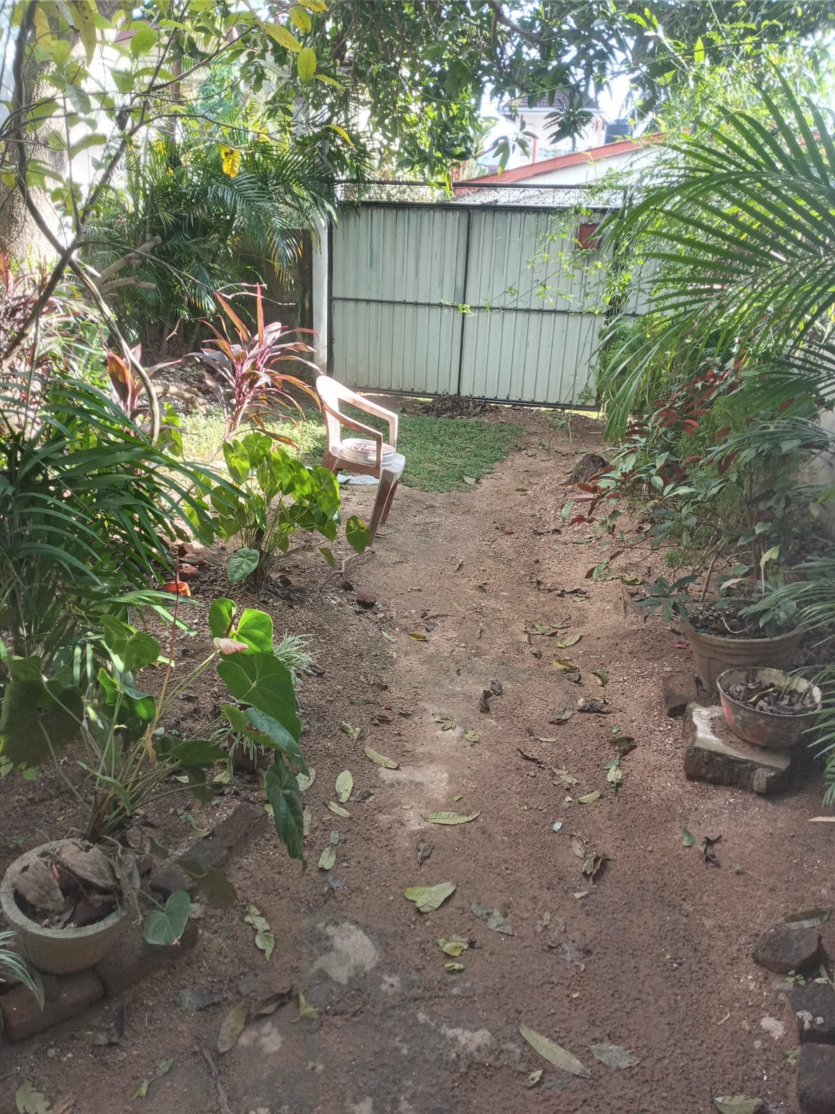 VALUABLE HOUSE FOR SALE – NAWALA, KOSWATTE - 30 FEET CARPETTED ROAD