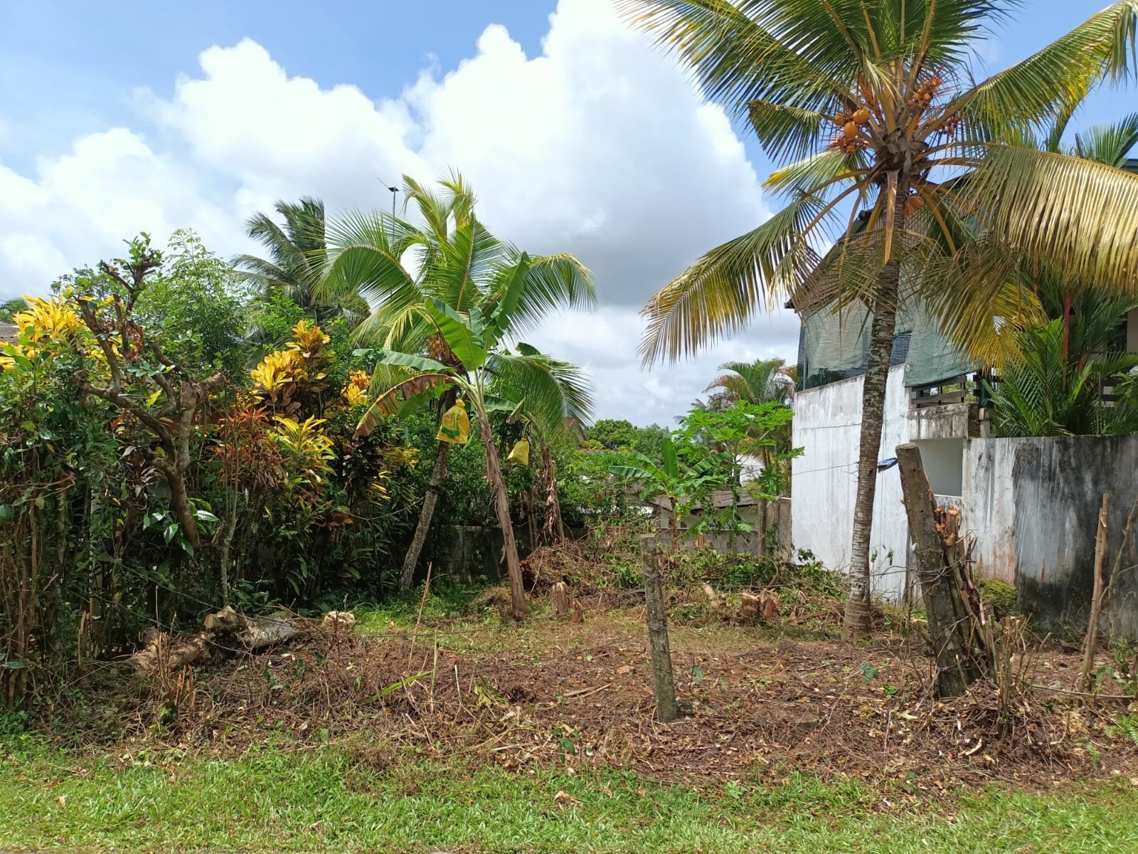 Urgent Sale- 6 Perch Land for Sale in Maththegoda