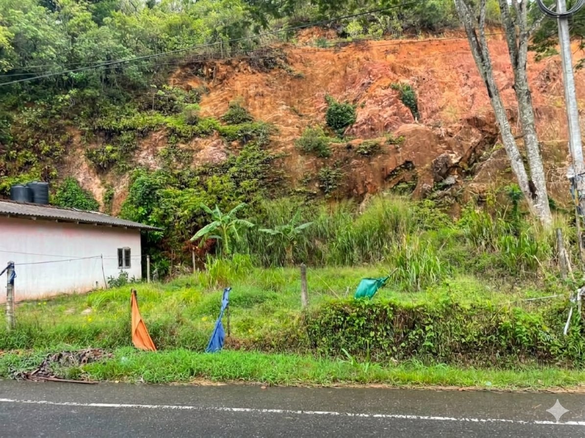 බලංගොඩින් ප්‍රධාන පාරට මුහුණලා වටිනා ඉඩමක් විකිණීමට ඇත - පර්චස් 20