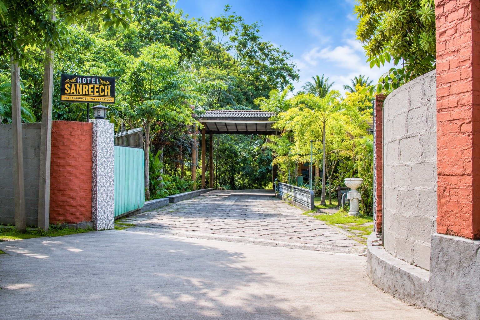 Hotel For Sale in Biyagama