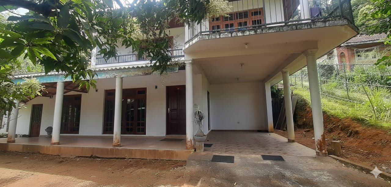 Two-Storey House with 40 Perches of Land for Sale – Kadugannawa Town