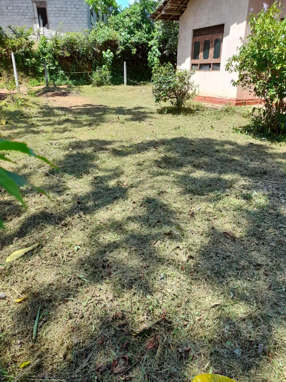 ගෝනපොල ලක්ෂ 93 ක් තක්සේරු කළ ඉඩම ලක්ෂ 70 කට (මුදල් හදිසියකට වහාම විකිණීමට)