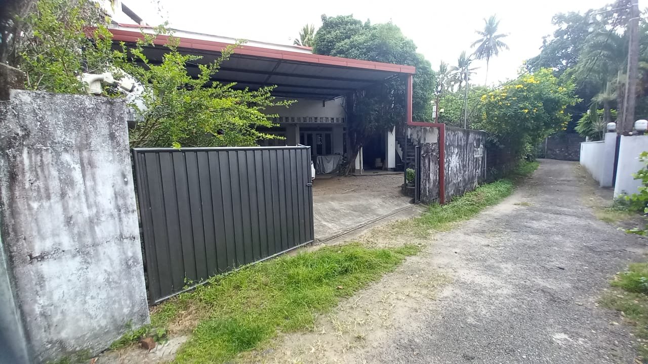 15 Perches Commercial/Residential Land with 2-Story Building for Sale Behind Youth Center, Maharagama – Land Value Only! (Bank Loans Approved)