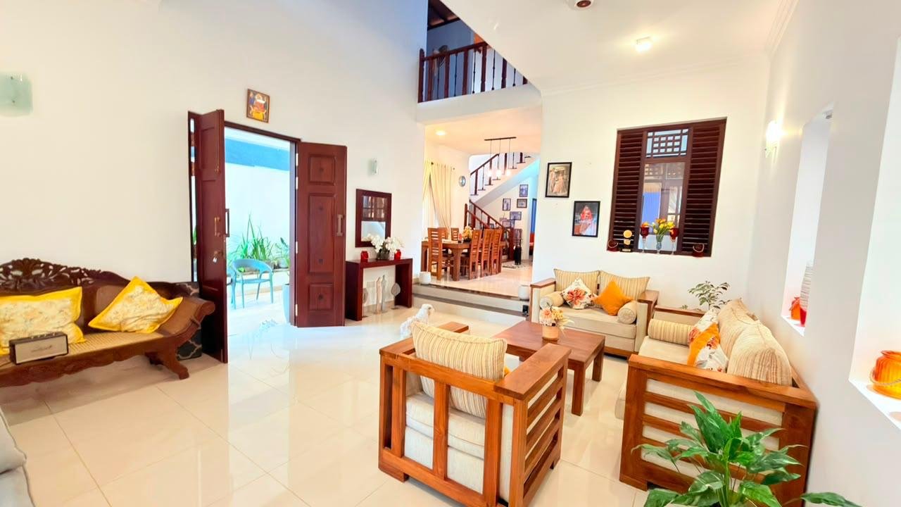 LUXURIOUS 2-STORY MODERN HOUSE FOR SALE IN KALALGODA, PANNIPITIYA